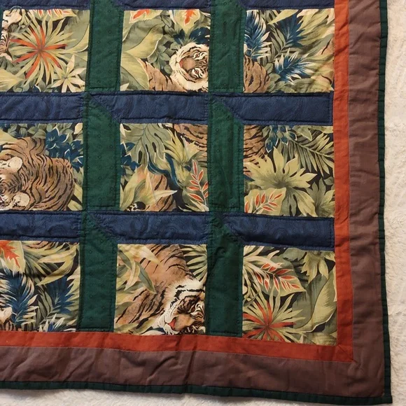Beautiful Tiger Handmade Small Quilt With Tigers - Picture 5 of 16